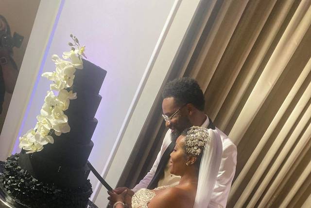 Wedding Cakes by Tammy Allen 2