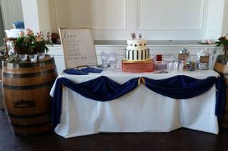 Pronia's Deli and Bakery - 4
