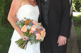 Daisy's Front Porch Flowers, Events & Creative Studio - 31