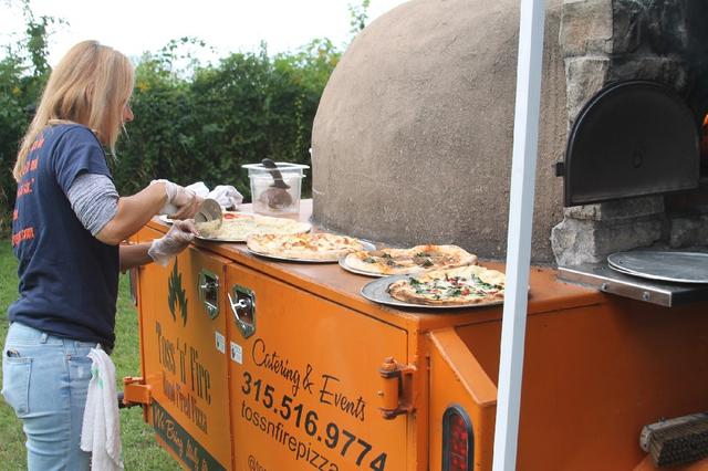 Toss 'n' Fire Wood-Fired Pizza - 3