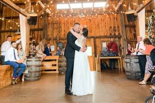 HayLoft in the Grove - 12