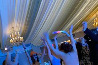 DJ'S Available Sound and Light - 25