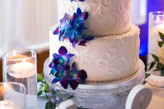 Petals to Pines Floral Located at 101 Market - 53