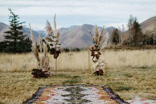 Two Hands Floral - 10