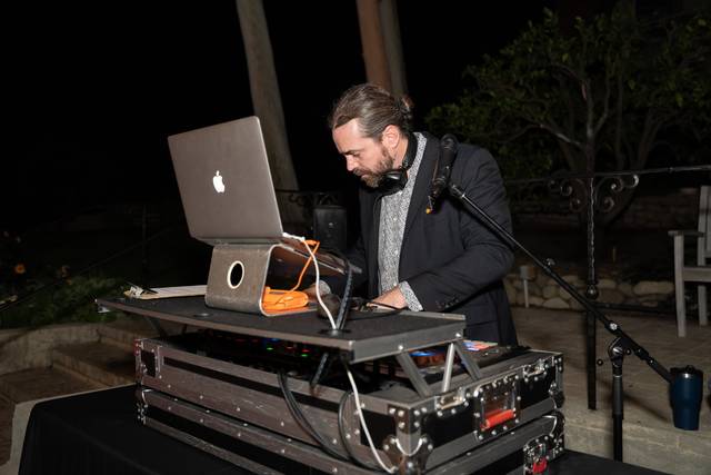 Keith Erickson Entertainment 4