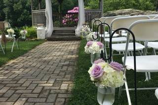 The Harwinton Florist llc - 75