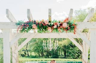 THE WHITE BARN AT LUCAS FARM - 14