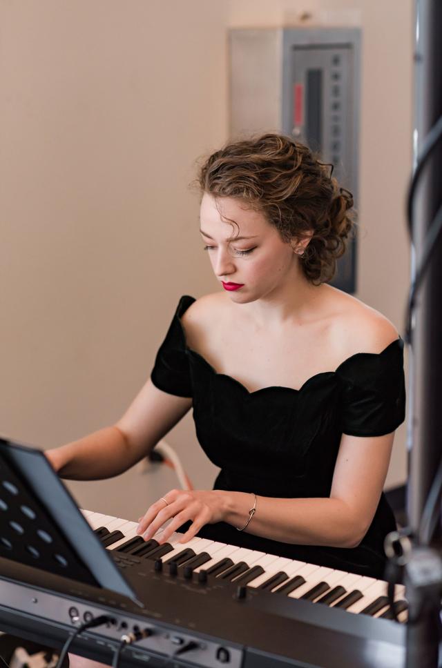 Anna Perkins Music - 2