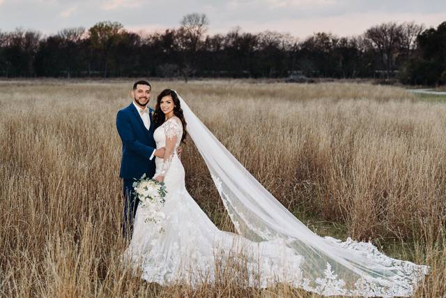 Vow Exchange Reading, Austin Wedding, Riley Glenn Photography