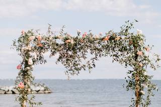 Fleur De Lis Florist - 63