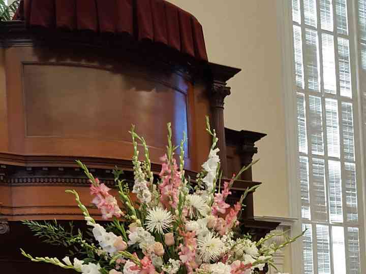 Kiwi Fleur Flowers Savannah Ga Weddingwire