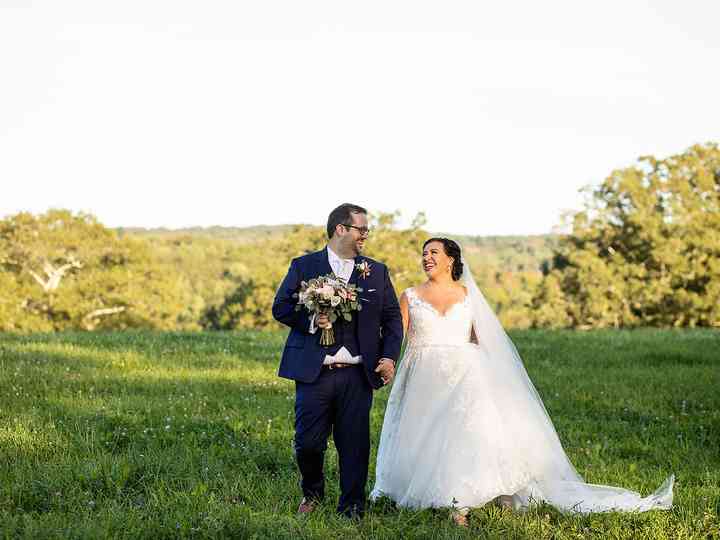 Zukas Hilltop Barn Venue Spencer Ma Weddingwire