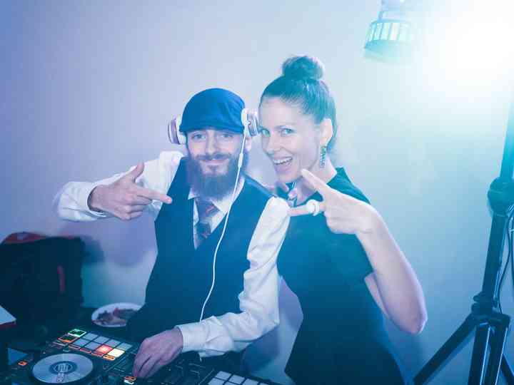 Mylos Entertainment Dj Astoria Ny Weddingwire