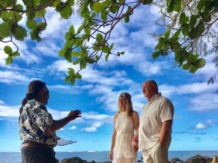 The wedding of Elizabeth Wyatt and Hawaiian Wedding Minister Kauai 1