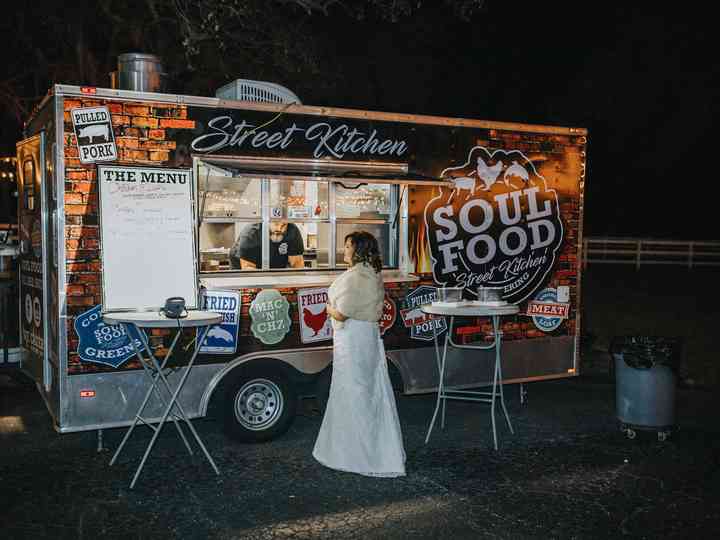 Tampa Bay Food Trucks Catering Tampa Fl Weddingwire