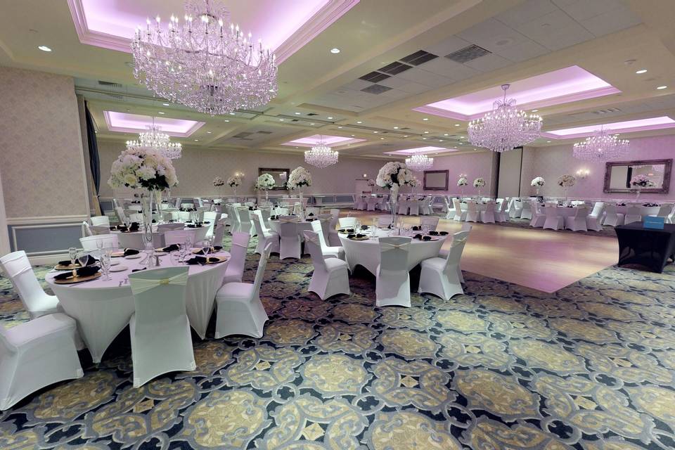 Crystal Ballroom at the Radisson Hotel of Freehold 3d tour