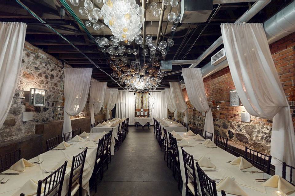 Vinology Wine Bar and Restaurant 3d tour