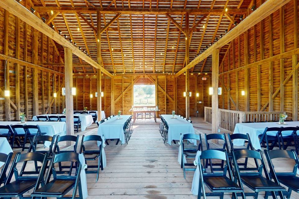 Big Oak Manor & Ranch 3d tour