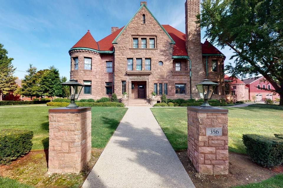 Watson-Curtze Mansion 3d tour