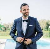 Nikos
