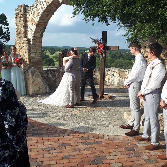 Forgot my veil the day of the wedding 1