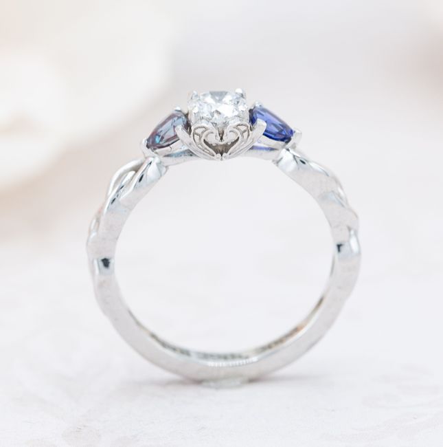 Has anyone had a ring made by custommade.com 12