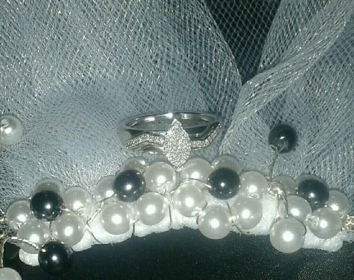 Engagement ring pictures?