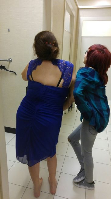 Dressing a mother who is in denial about her body type