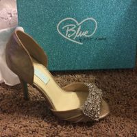 Show me your shoes, ladies!!!