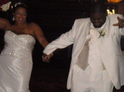 BACK & MARRIED!!! Mr. & Mrs. Gray w/ Pics :)