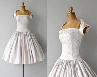 Best ways to style my 1950's wedding dress?