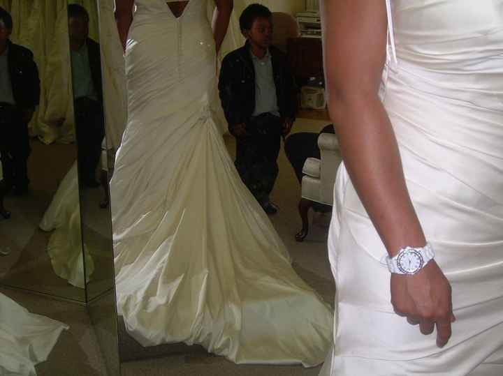 WEDDING DRESS