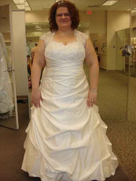 Non-Strapeless Wedding Dress Brides?