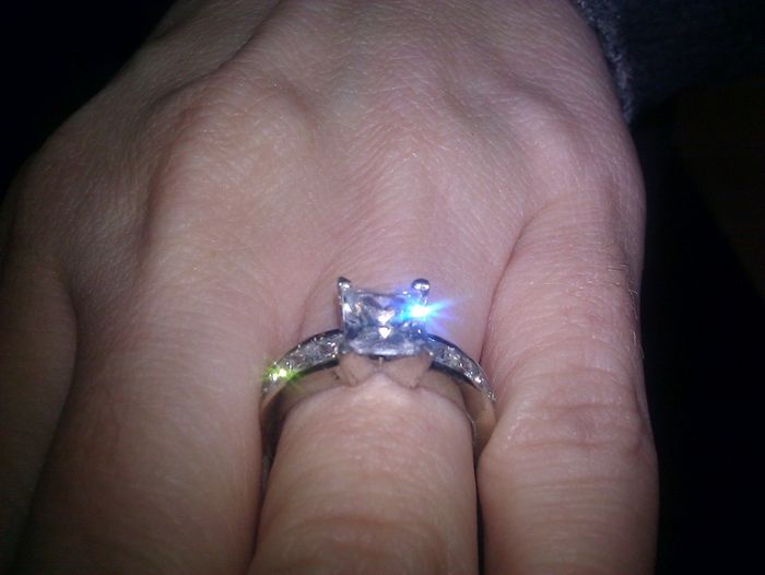 HE MADE IT OFFICIAL LADIES!!! (with pics)
