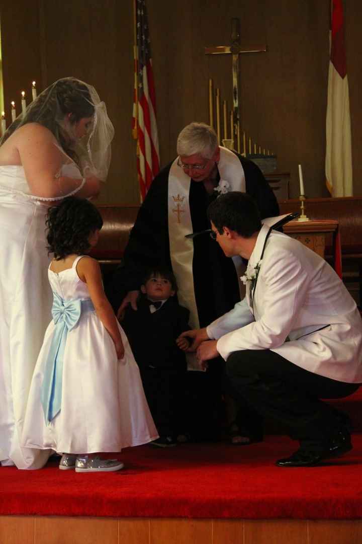 Finally! I'm back! Along with pics from my Alice wedding. *Pic Heavy*