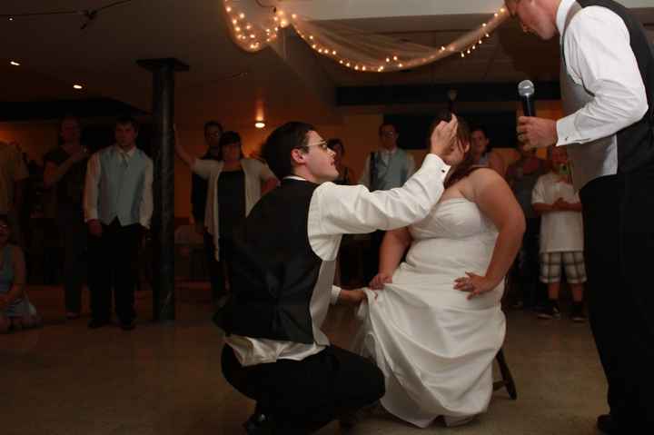 Finally! I'm back! Along with pics from my Alice wedding. *Pic Heavy*