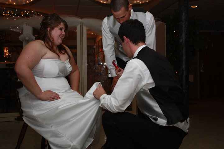 Finally! I'm back! Along with pics from my Alice wedding. *Pic Heavy*