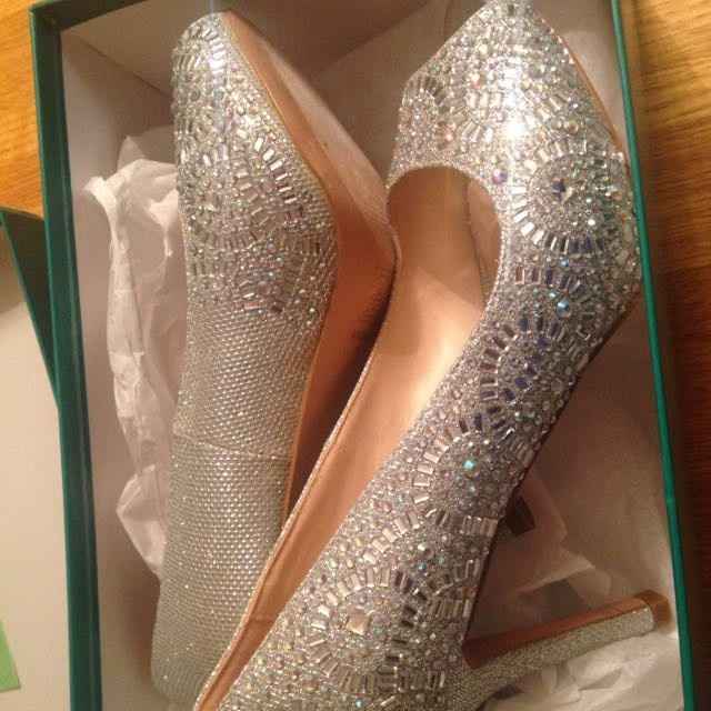 Show me your wedding shoesssss!