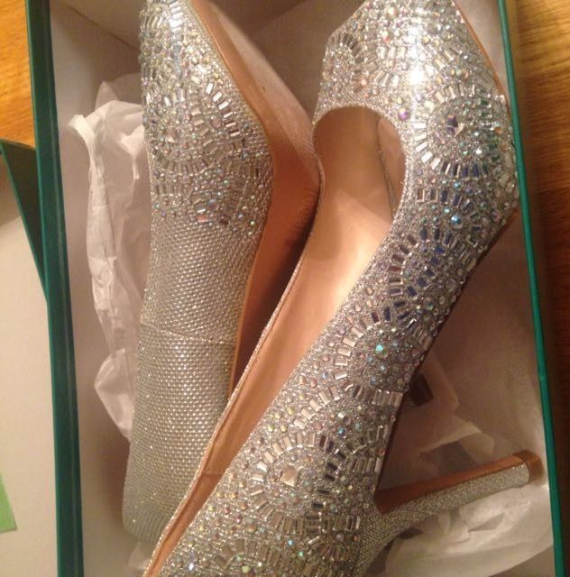 Show Me Your Shoes!!