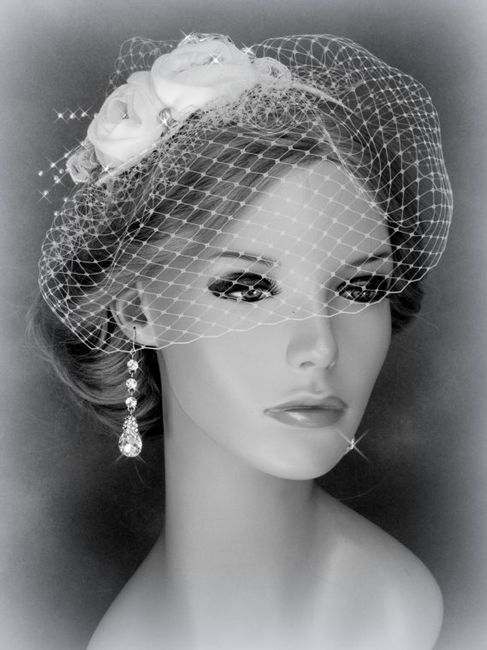 What headpiece would you wear with my dress?