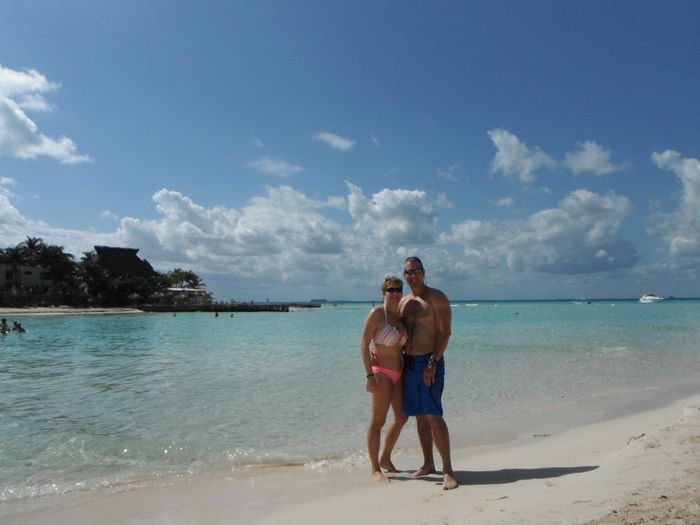 *Spin off* Fit Brides TBT post. Do any of you have your first picture with FH?!