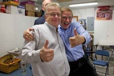 what is with the no cash bar stand?