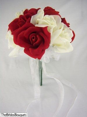 Need opinions on bouquets!!  *pics*