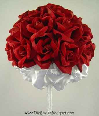 Need opinions on bouquets!!  *pics*