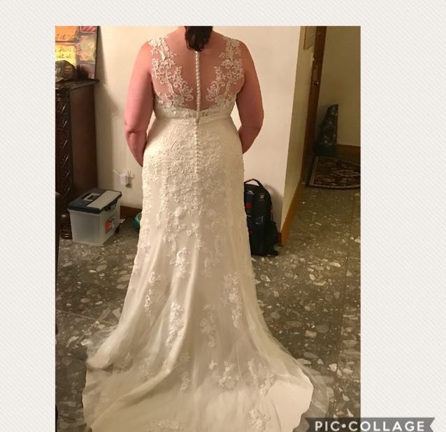 Please show your wedding dress, ladies - 2