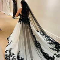 i said yes to the dress last week and i can't stop looking back at my pics of it lol what do you guy