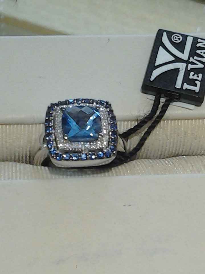 Show off your E-ring and wedding band!!!