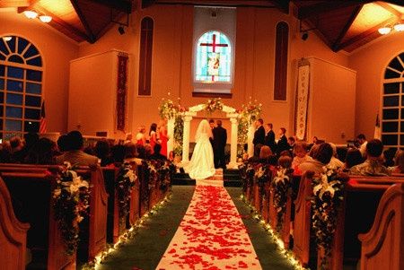 Let's talk ceremony decor !