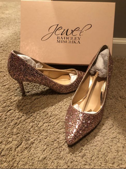 Let me see your shoes! - 1