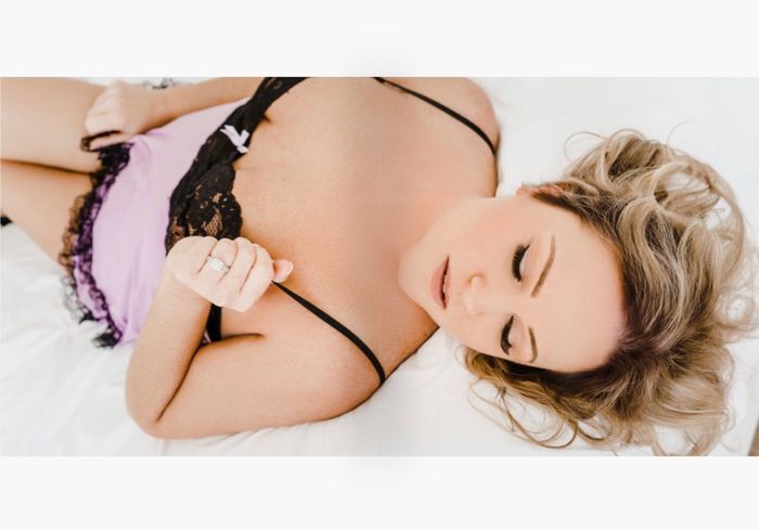 i did my boudoir shoot yesterday 6